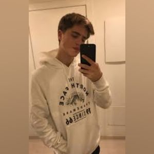 Meet your Posher, Jaxe